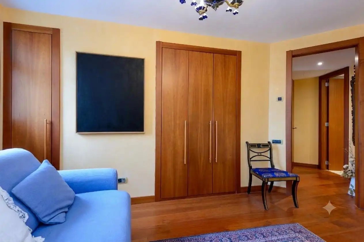 Living room of Flat for sale in Oviedo   with Heating and Jacuzzi