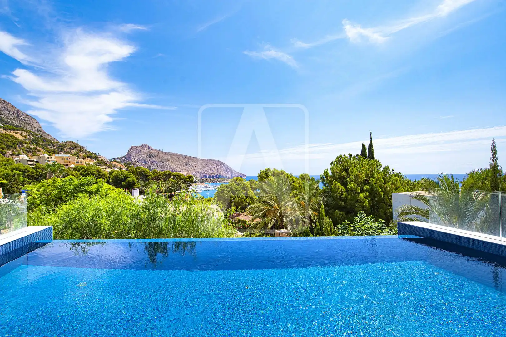 Chalet con piscina en venta en Mascarat, imagen 3
