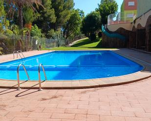 Piscina de Casa adosada en venda en Almoines amb Aire condicionat i Terrassa