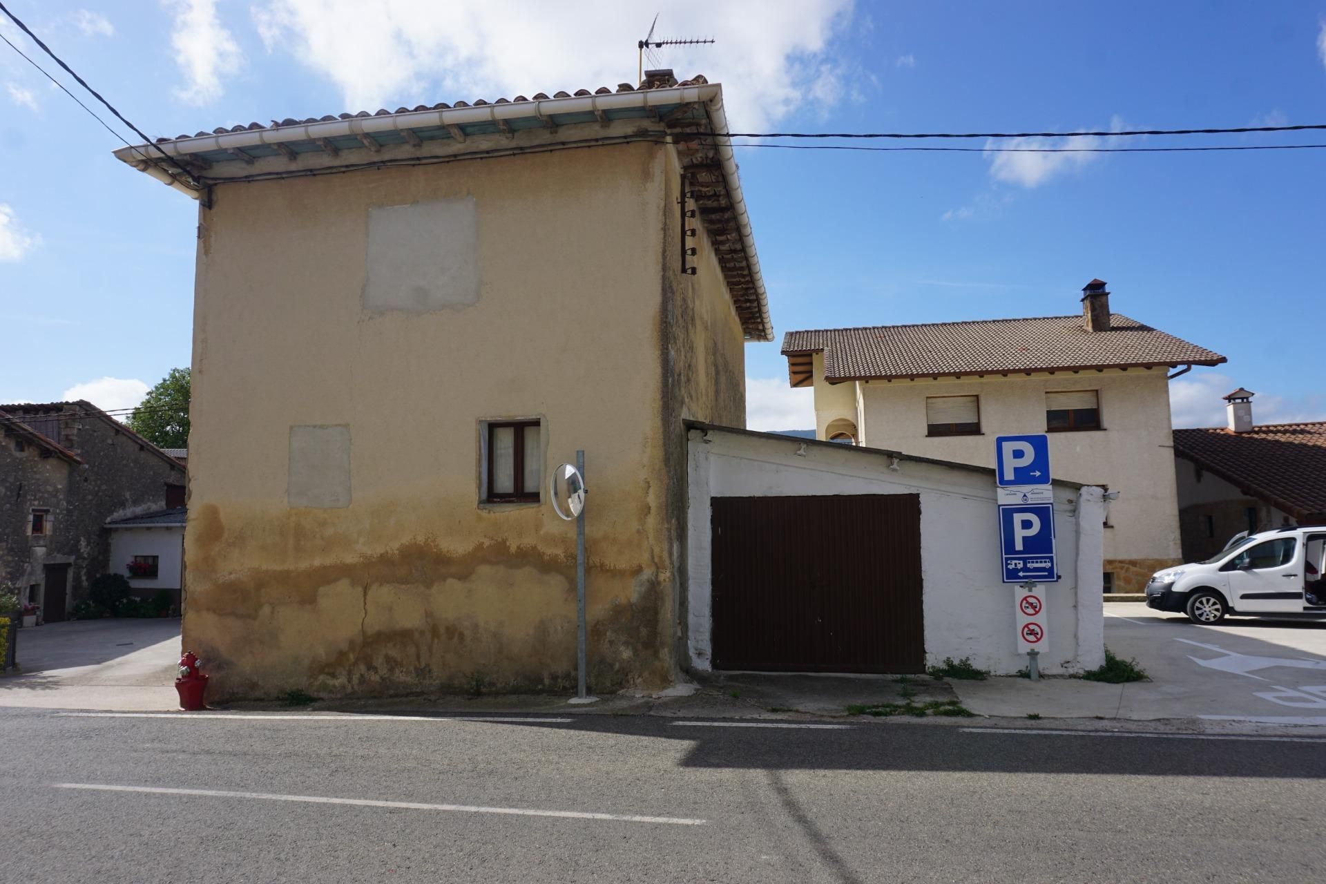 Vista exterior de Finca rústica en venda en Larraona amb Calefacció i Balcó