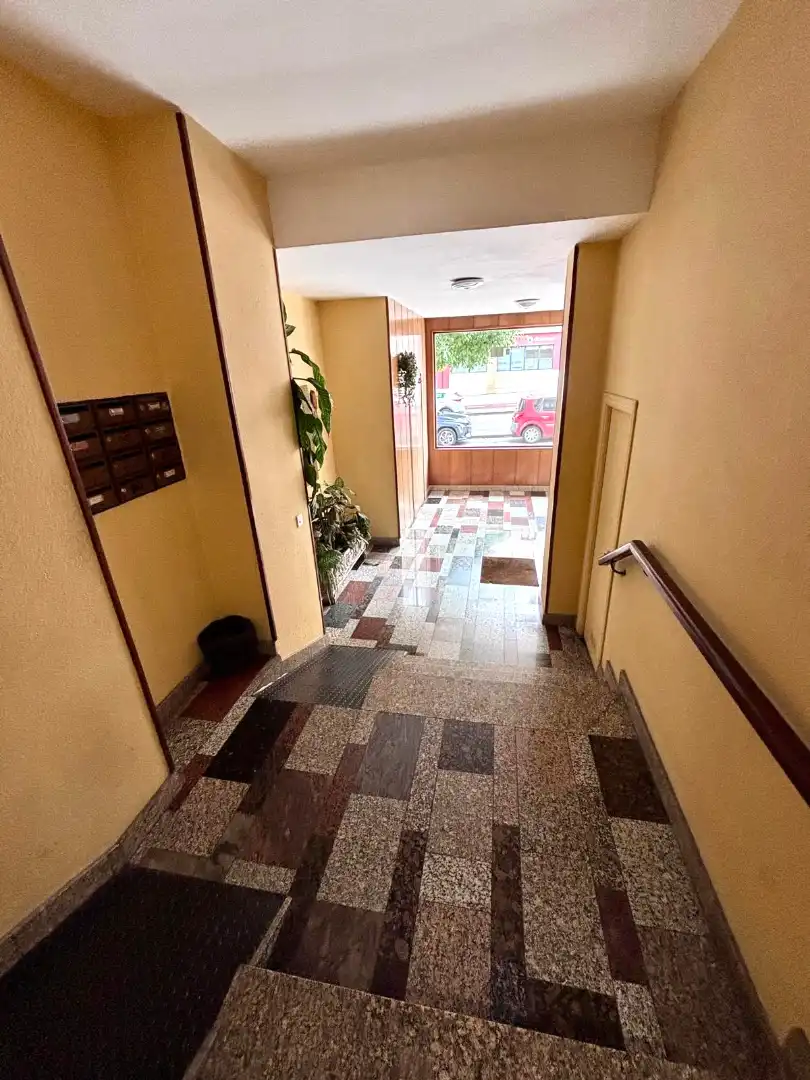 Piso en venta en Gijón  con Calefacción, Terraza y Trastero