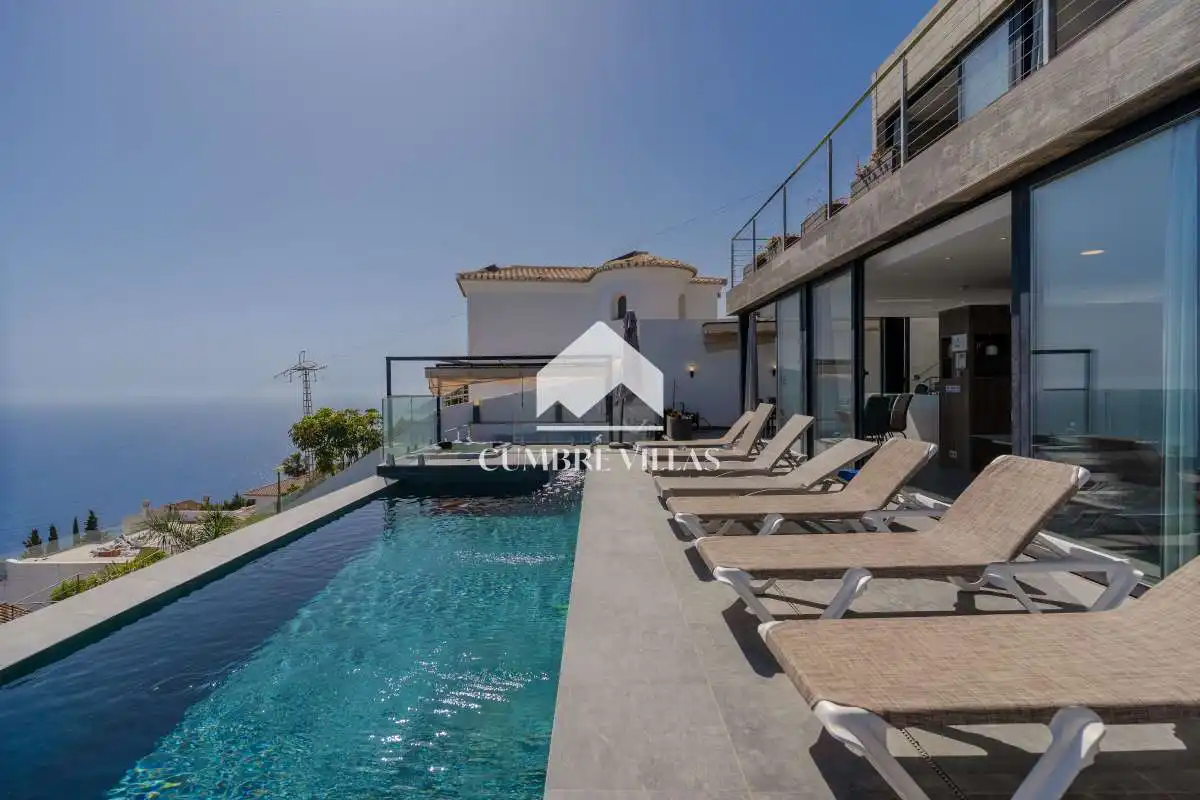 Exterior view of Houses for sale in Salobreña  with Private garden, Terrace and Storage room