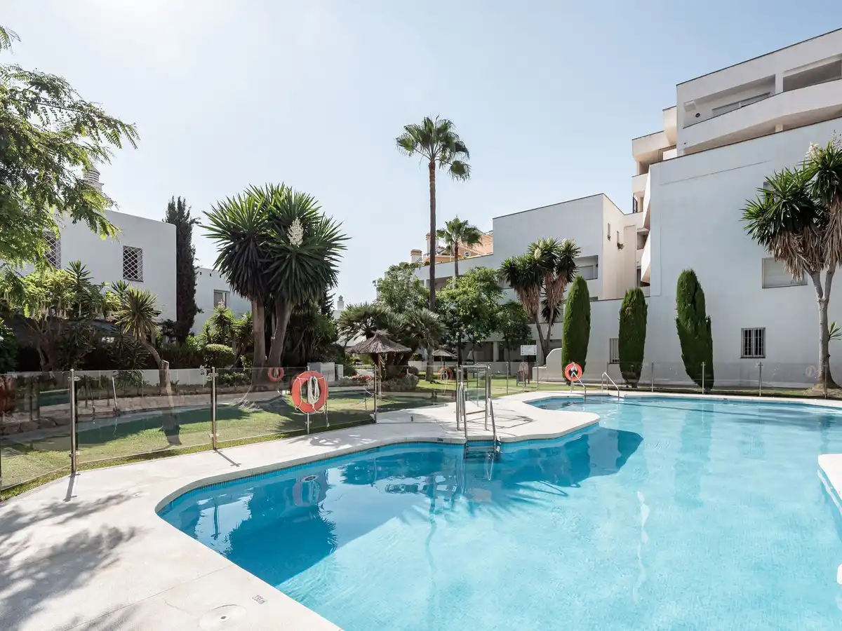 Home with pool for sale in Nueva Andalucía, imagen 13