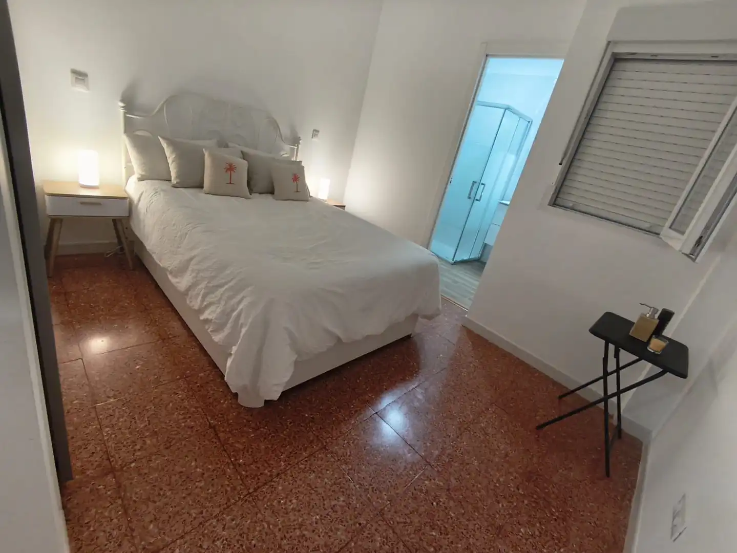 Dormitori de Apartament de lloguer en Las Palmas de Gran Canaria amb Moblat, Rentadora i Microones