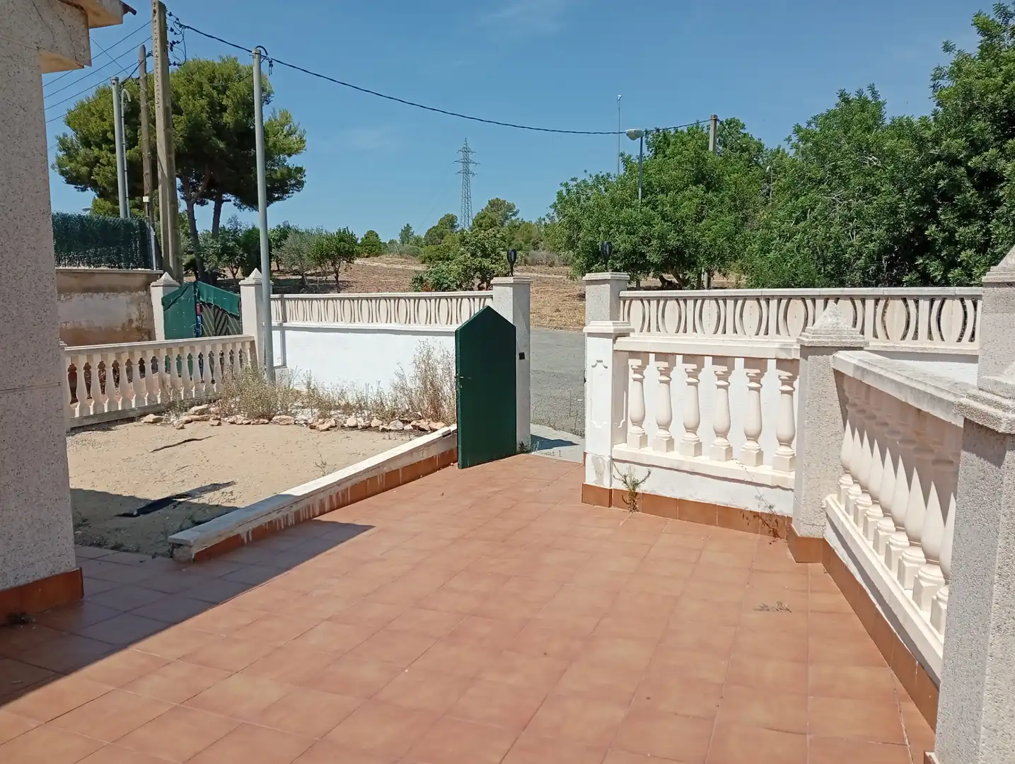 Chalet con piscina en venta en Carrer Menorca, imagen 2