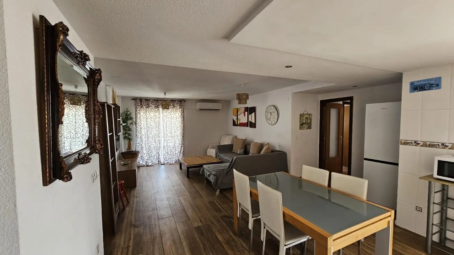 Sala de estar de Piso en venta en San Vicente del Raspeig / Sant Vicent del Raspeig con Aire acondicionado, Terraza y Amueblado