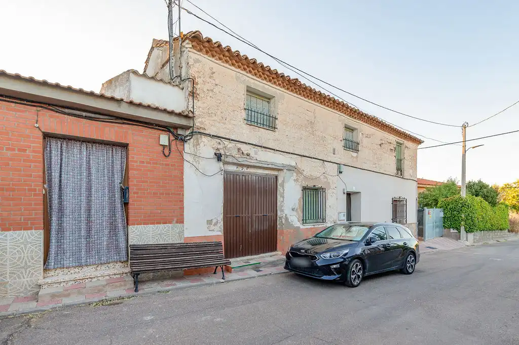 Vista exterior de Casa o chalet en venta en Orgaz