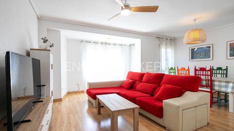 Photo 3 of Flat for rent in C/ de la Democràcia, Nou Moles, Valencia Capital