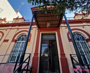 Außenansicht von Einfamilien-Reihenhaus miete in  Sevilla Capital mit Klimaanlage und Terrasse