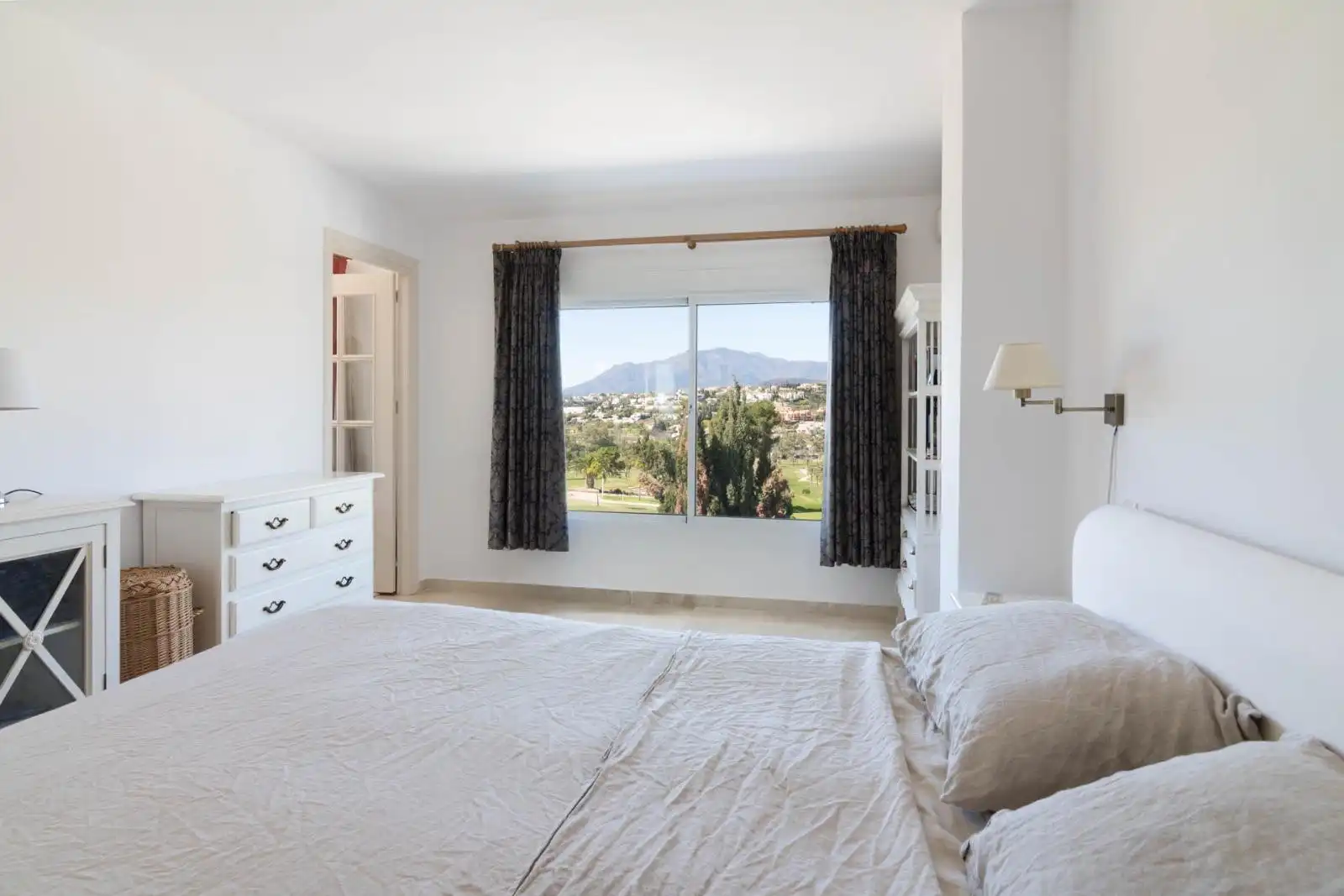 House with pool for sale in Estepona Pueblo, imagen 4