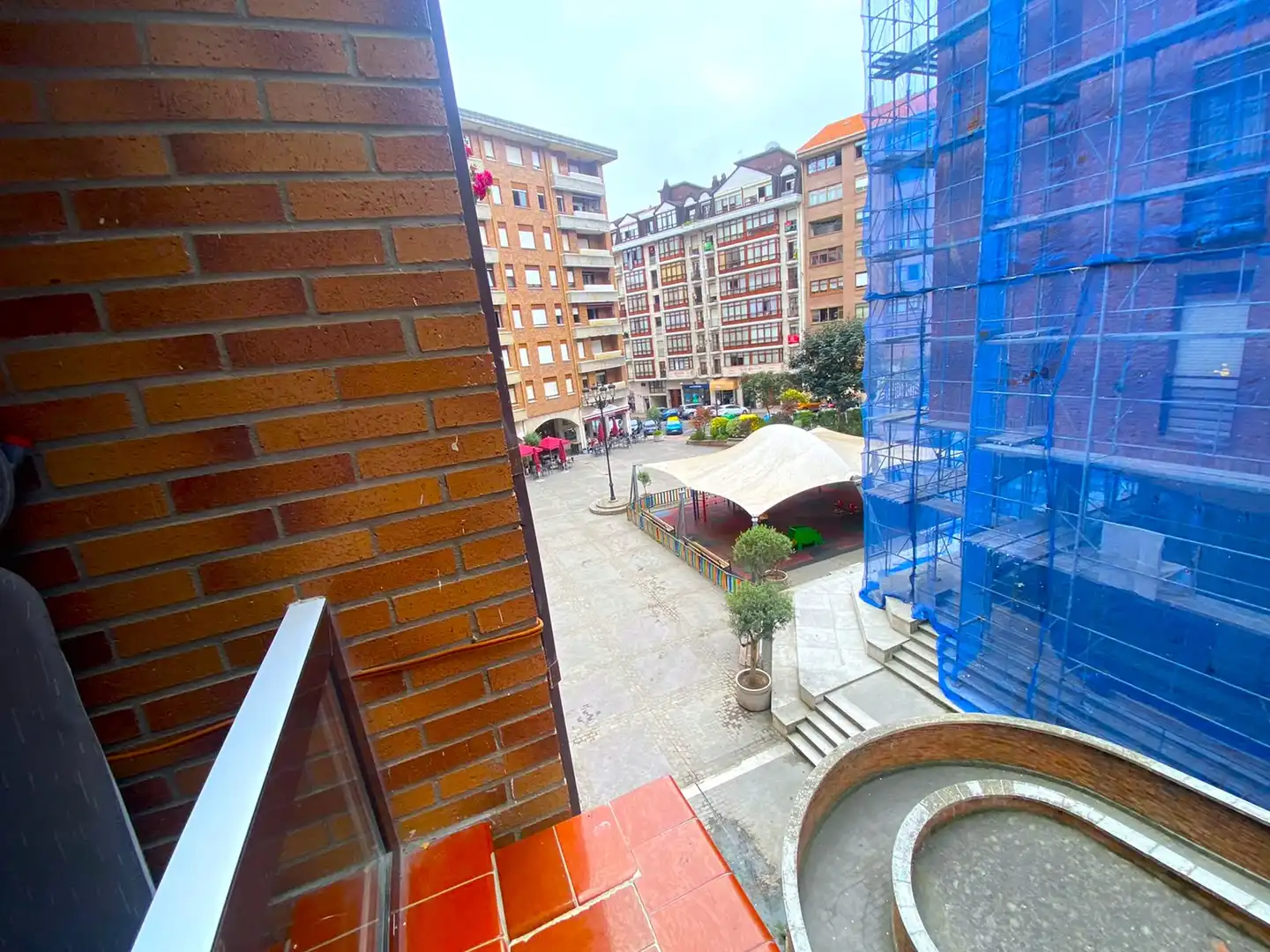 Außenansicht von Wohnung zum Verkauf in Castro-Urdiales mit Heizung, Parkett und Terrasse