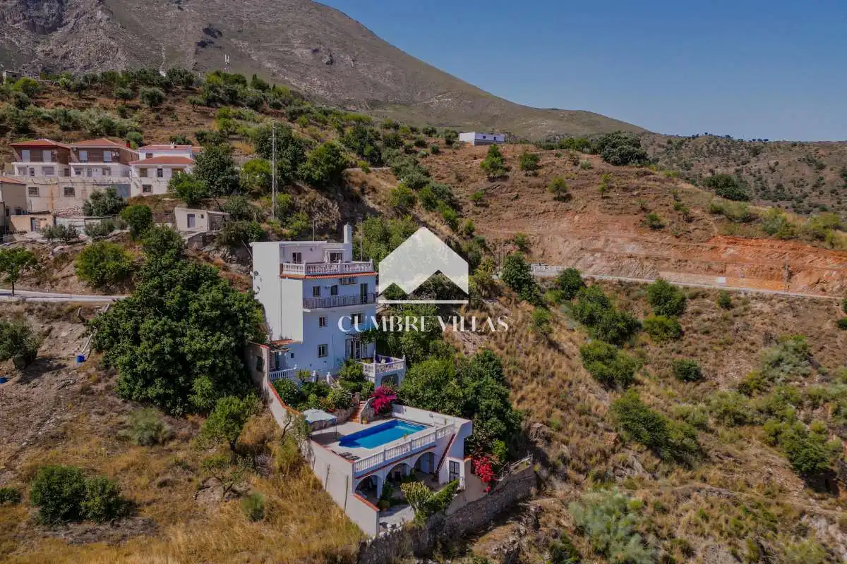 Vista exterior de Casa o xalet en venda en Lújar amb Jardí privat, Terrassa i Internet