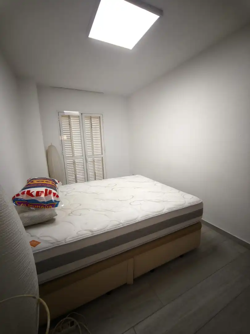 Habitación de Piso de alquiler en Sevilla con Aire acondicionado, Calefacción y Amueblado
