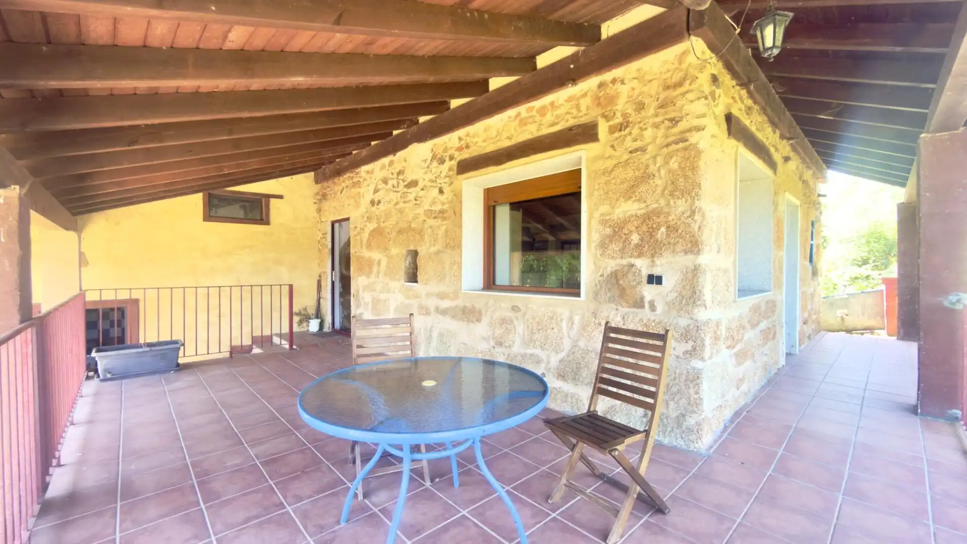 Terrassa de Finca rústica en venda en Castrelo de Miño amb Jardí privat, Terrassa i Moblat