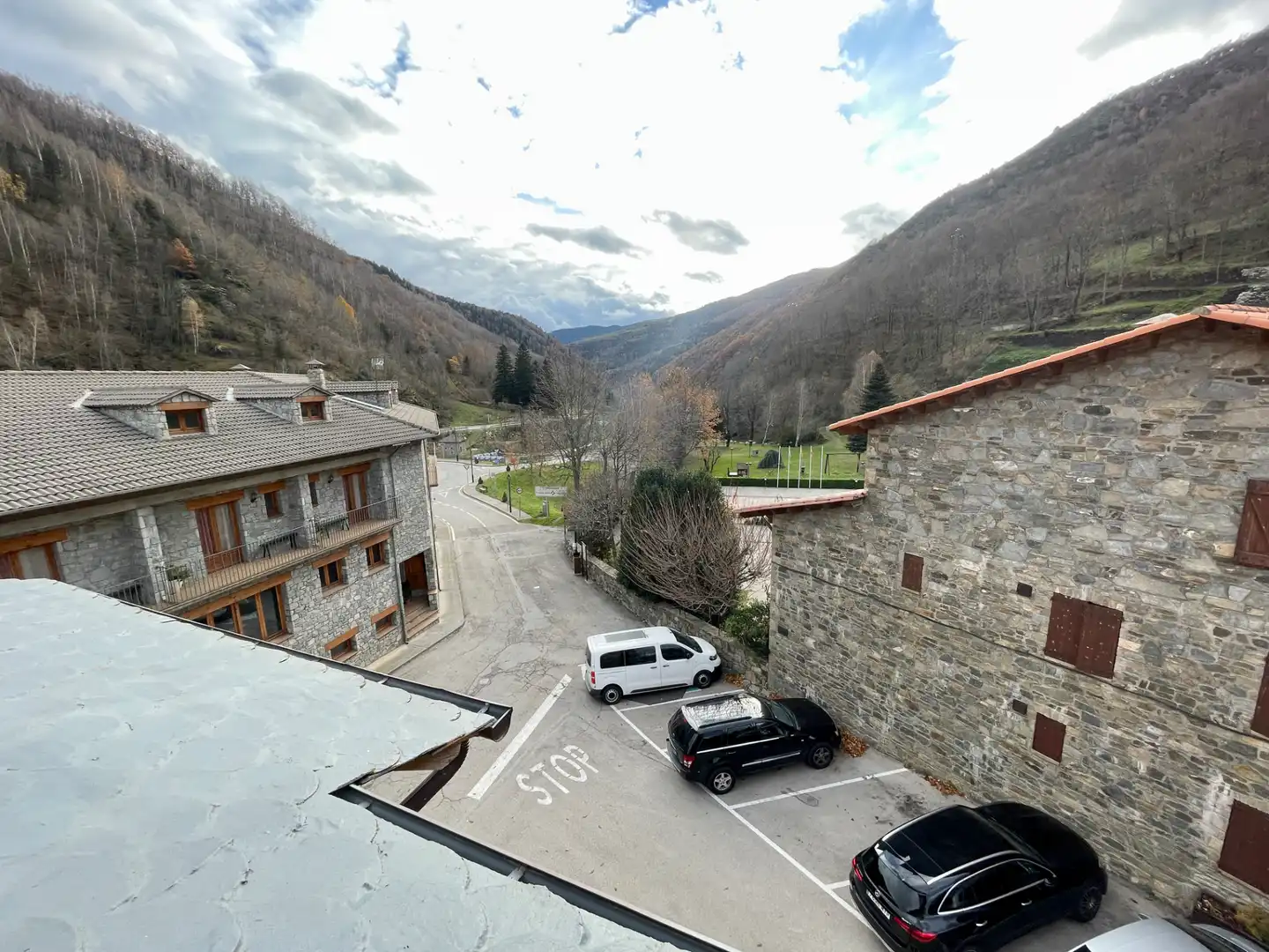 Vista exterior de Ático en venta en Setcases con Calefacción, Terraza y Amueblado