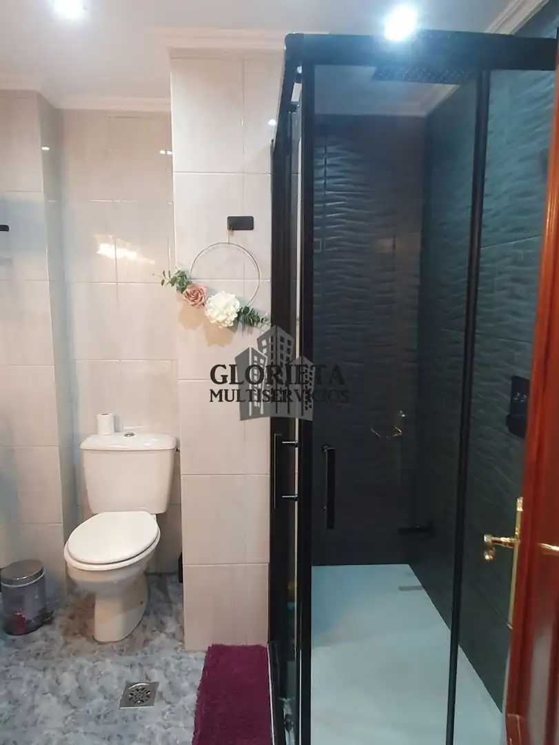 Badezimmer von Dachboden zum Verkauf in Vigo  mit Klimaanlage, Heizung und Parkett