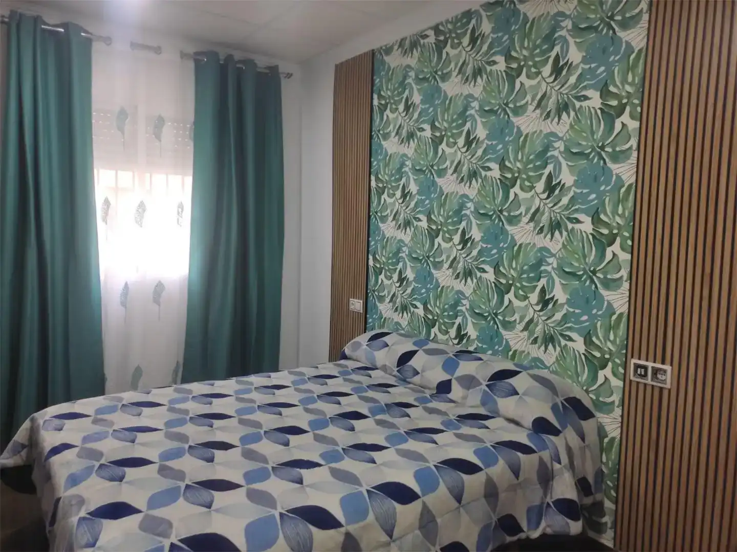 Habitación de Planta baja en venta en Almoradí con Aire acondicionado y Amueblado