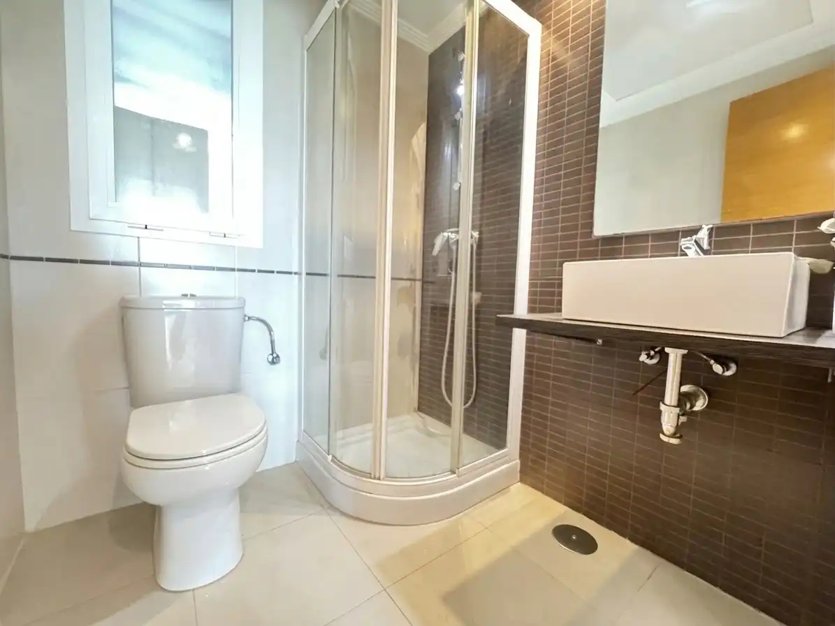 Baño de Apartamento en venta en Manilva con Aire acondicionado, Calefacción y Terraza