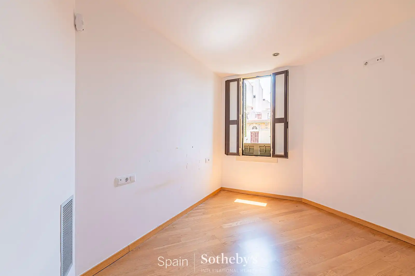 Mini appartamento con ascensore in vendita a Carrer d'Aribau, imagen 7