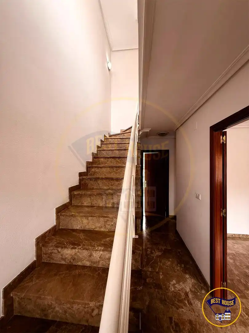 Detached homes for sale in Calle JOAQUIN RODRIGO , San Fernando - Carretera de Valencia