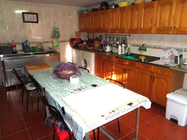 Cocina de Casa o chalet en venta en Navamorcuende con Aire acondicionado, Jardín privado y Trastero