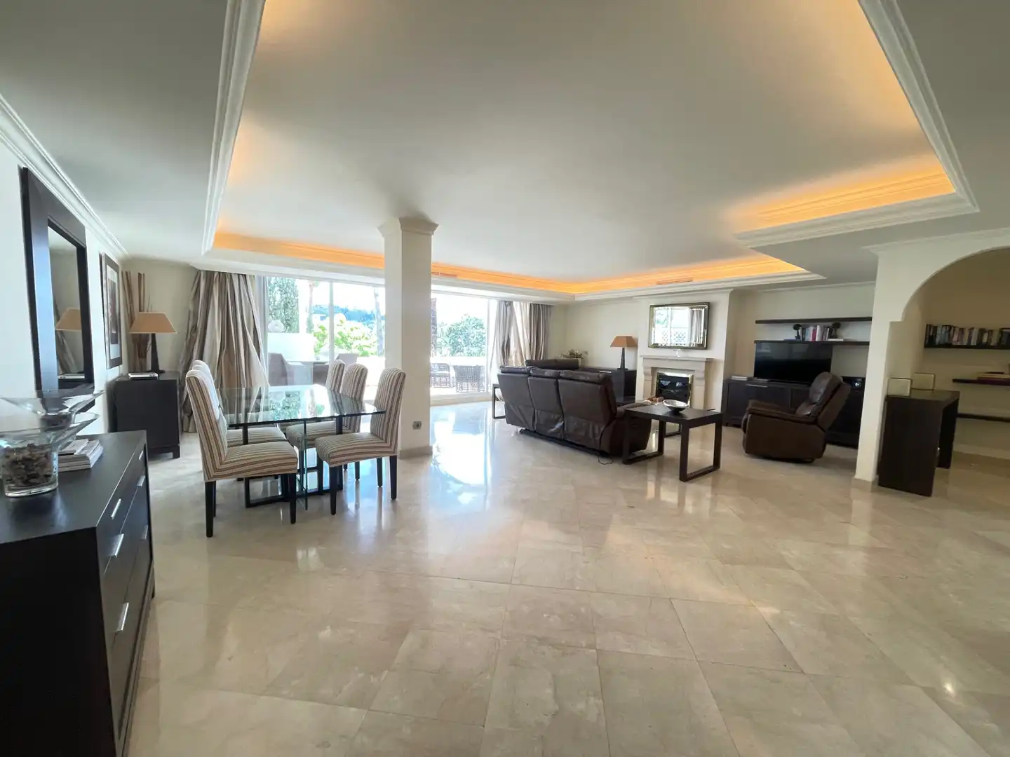 Sala de estar de Apartamento de alquiler en Marbella con Aire acondicionado, Terraza y Amueblado