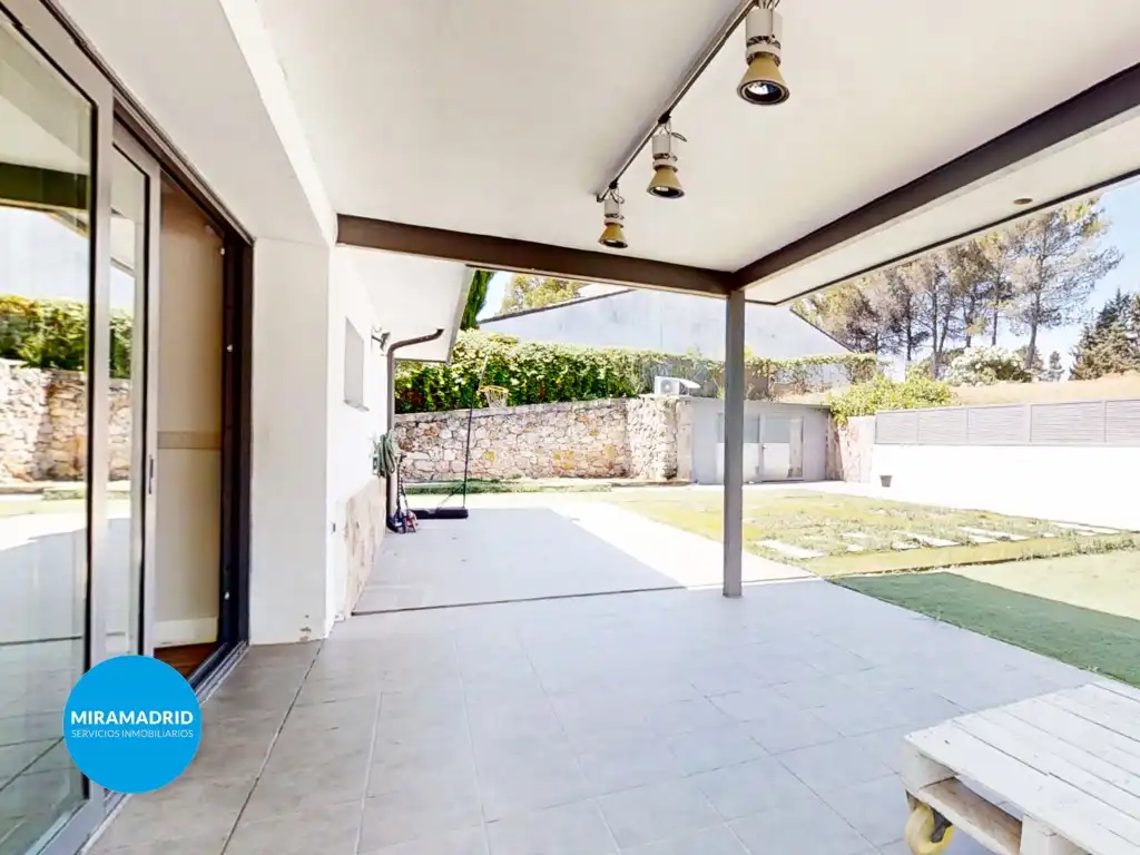 Terraza de Casa o chalet en venta en Paracuellos de Jarama con Aire acondicionado