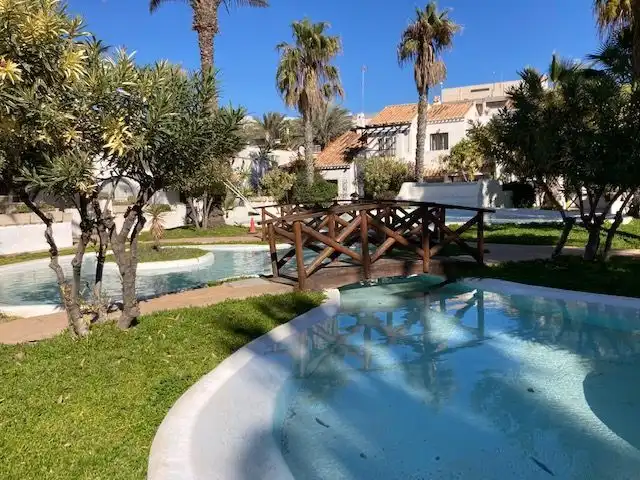 Piscina de Apartamento en venta en Roquetas de Mar con Aire acondicionado y Piscina comunitaria