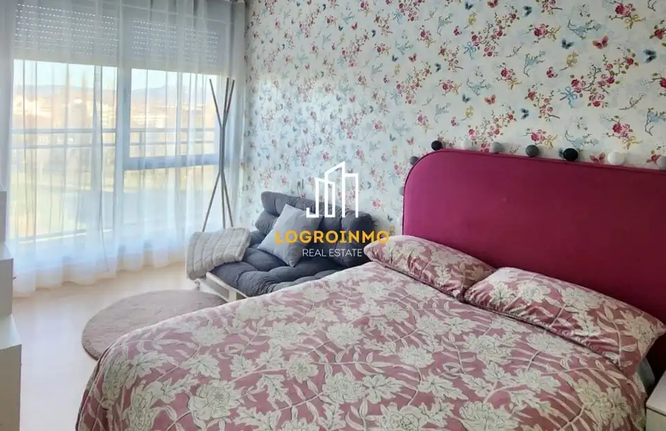 Schlafzimmer von Wohnung zum Verkauf in  Logroño mit Klimaanlage, Heizung und Terrasse