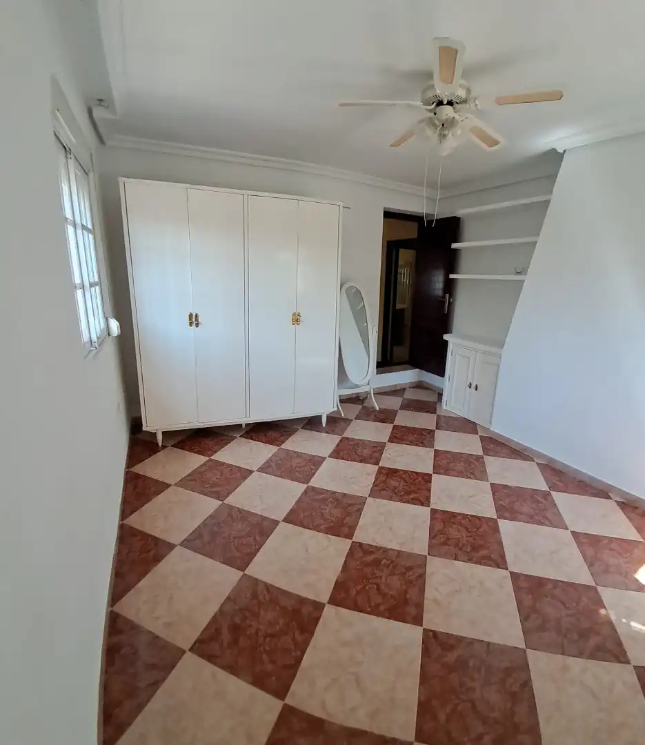 Habitación de Casa o chalet en venta en Palomares del Río con Aire acondicionado, Jardín privado y Terraza