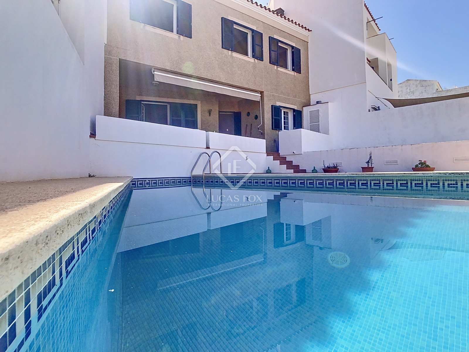 Piscina de Casa o xalet en venda en Maó amb Calefacció, Jardí privat i Terrassa