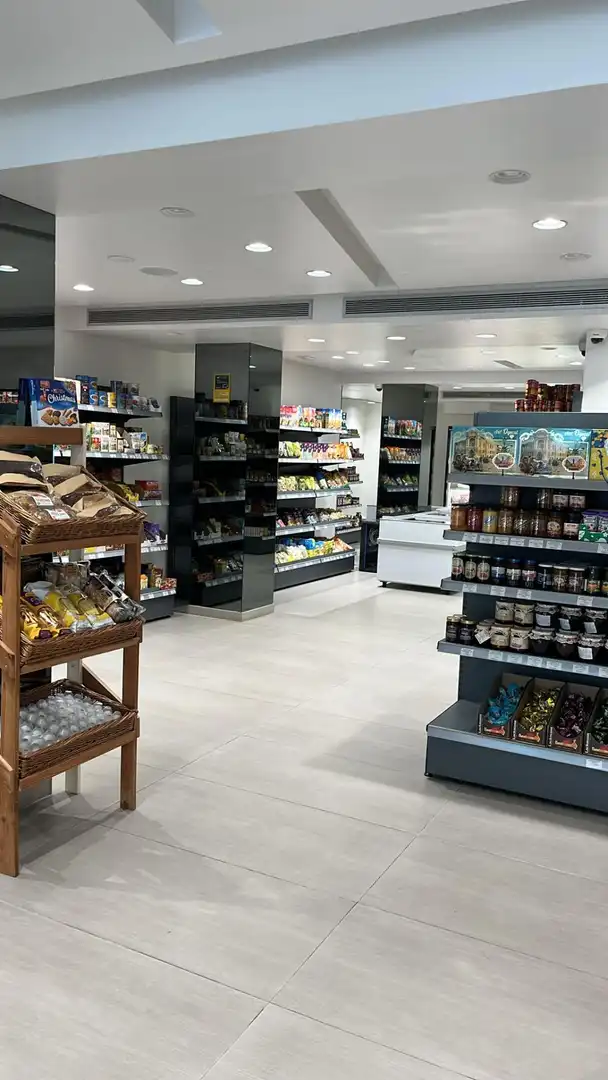 Local comercial en traspàs a San Pedro de Alcántara