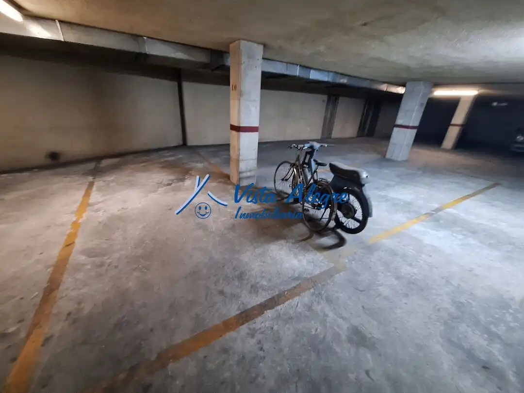 Aparcament de Apartament en venda en Haro amb Calefacció, Parquet i Terrassa