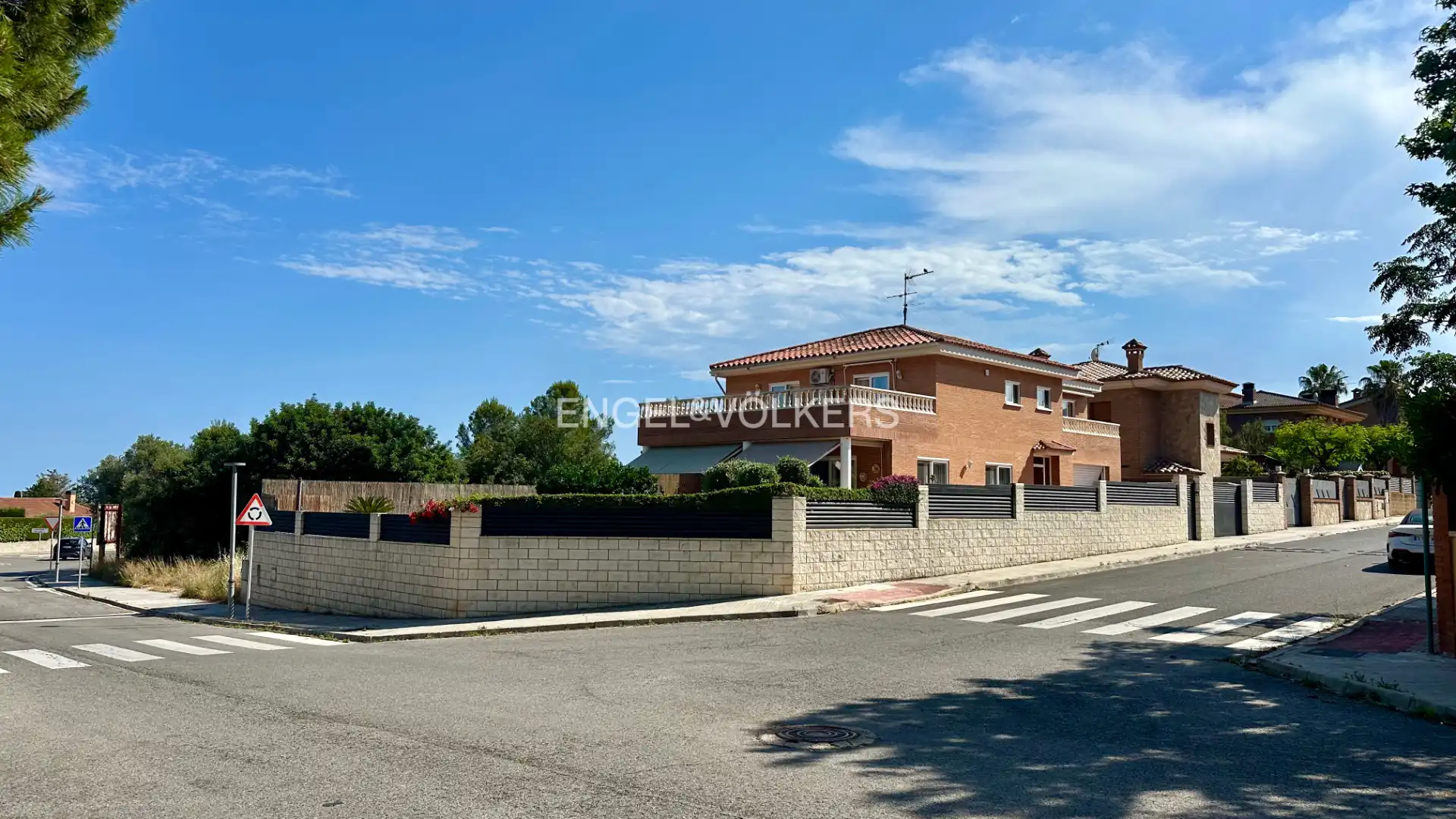 Vista exterior de Casa o xalet en venda en Almoster amb Aire condicionat, Calefacció i Jardí privat