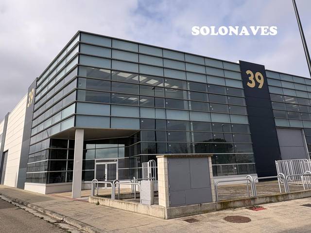 Nave industrial en Alquiler en Cartuja Baja