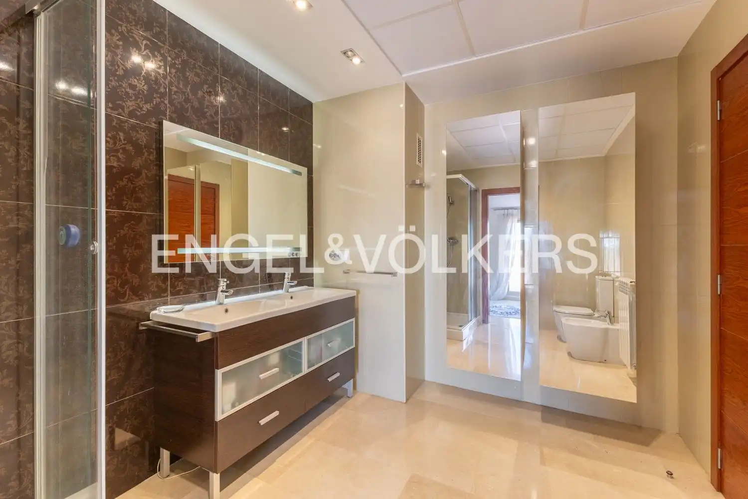 Bathroom of Duplexes for sale in Gandia  with Air Conditioner, Heating and Terrace