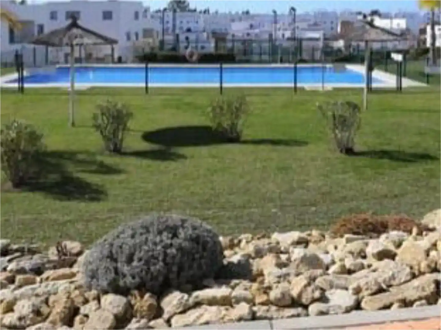 Piscina de Pis de lloguer en Conil de la Frontera amb Aire condicionat, Jardí privat i Piscina
