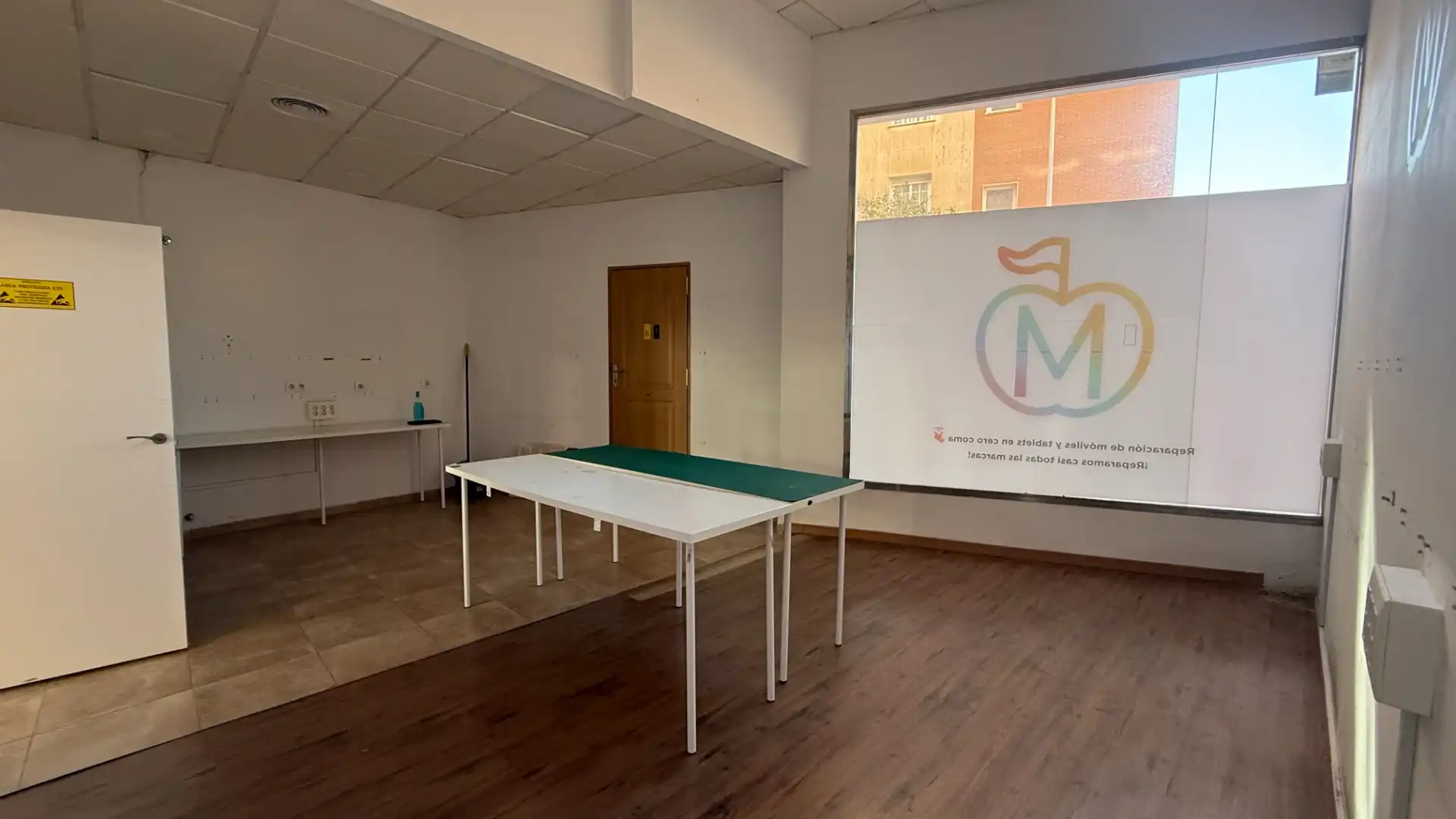 Local de alquiler en Almería con Aire acondicionado, Calefacción y Parquet