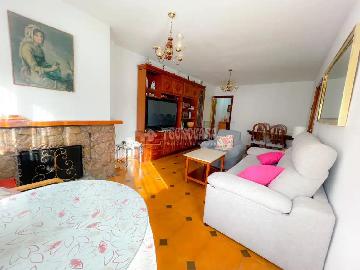 Living room of Flat for sale in Guadarrama  with Heating, Terrace and Storage room