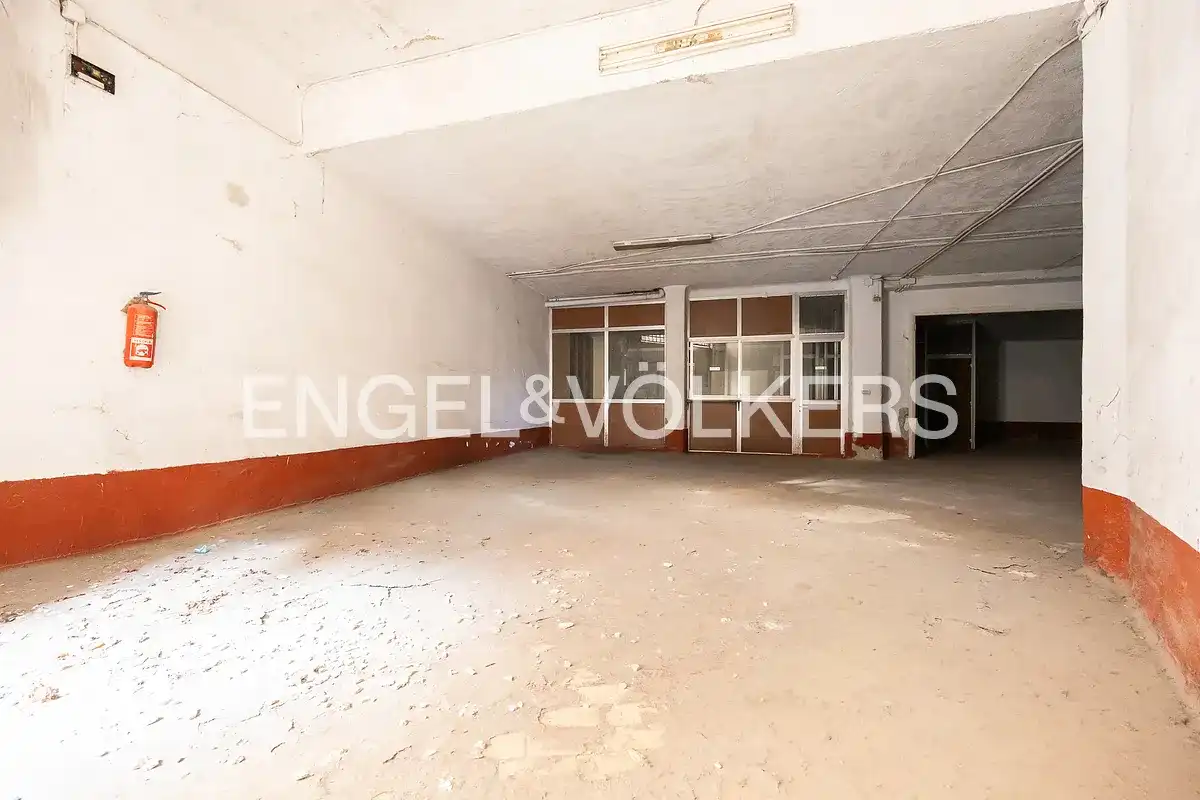 Local comercial en venda a Avenida San Antonio Hiribidea, imagen 2
