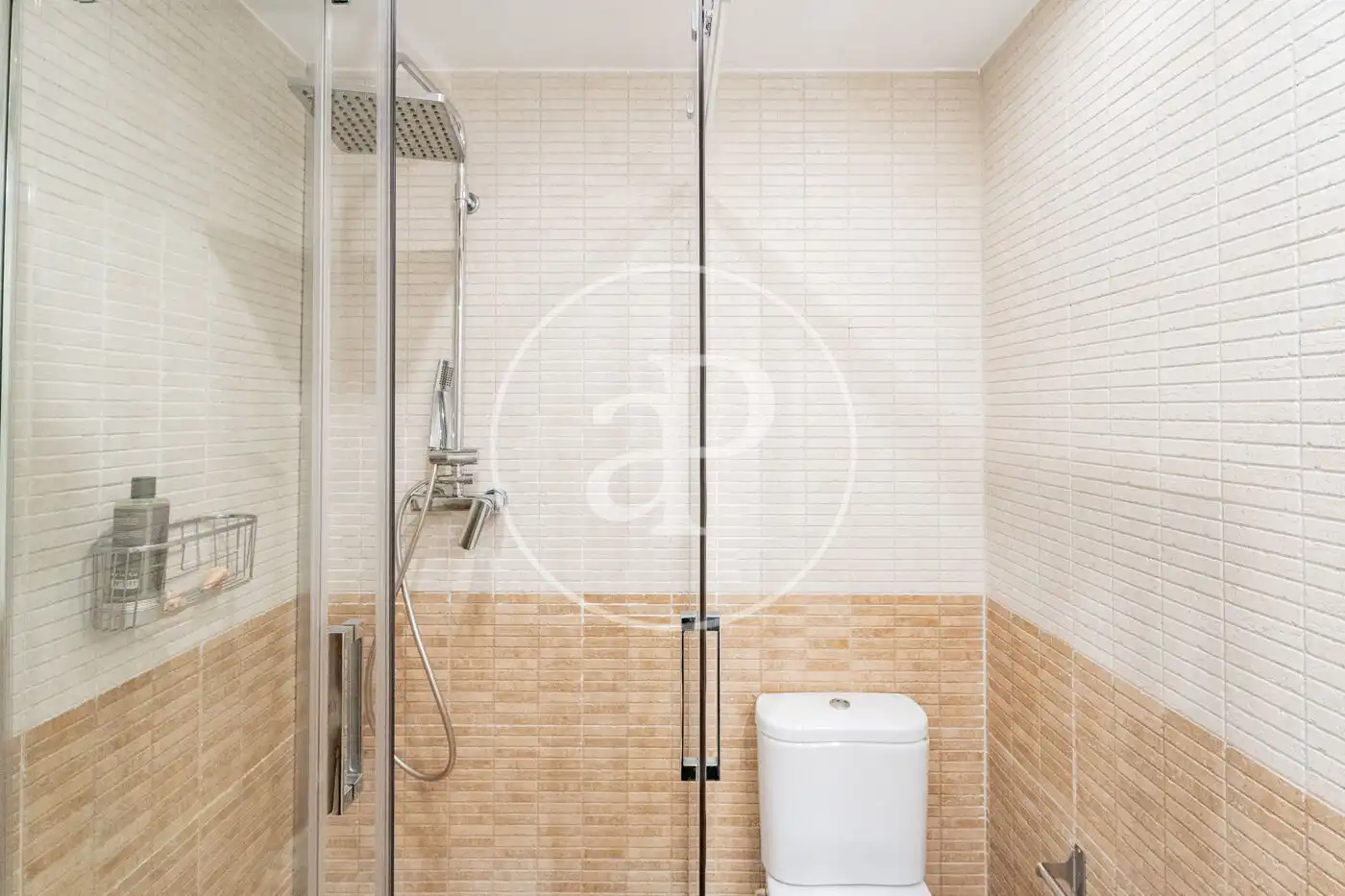 Badezimmer von Wohnung zum Verkauf in Pozuelo de Alarcón mit Klimaanlage, Heizung und Privatgarten