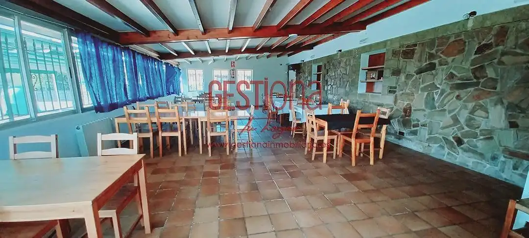 Local en venda en Entrambasaguas amb Moblat