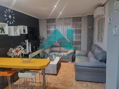 Sala d'estar de Apartament en venda en Cáceres Capital amb Aire condicionat, Calefacció i Traster