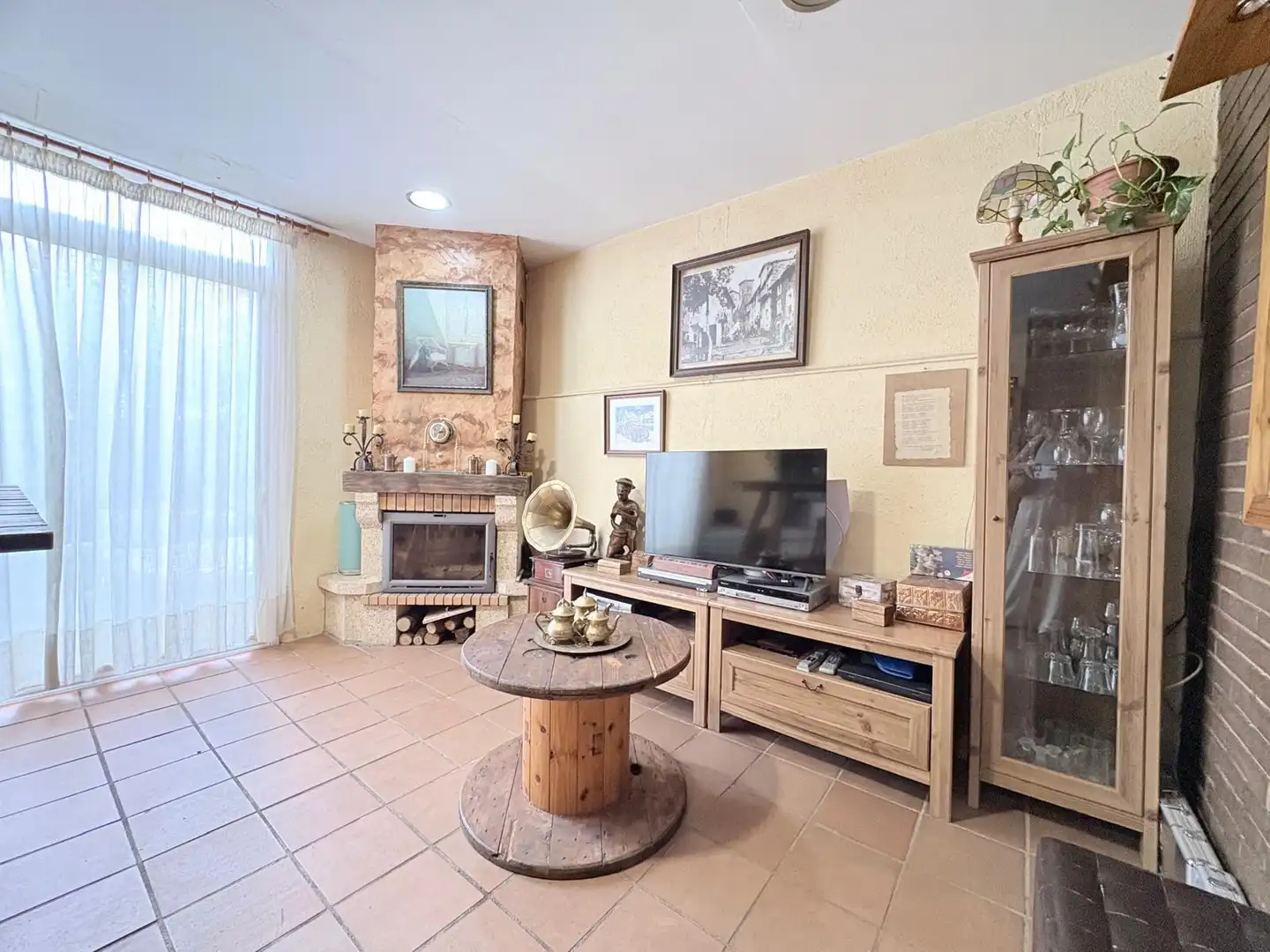 Sala d'estar de Casa adosada en venda en Sabadell amb Aire condicionat, Calefacció i Terrassa