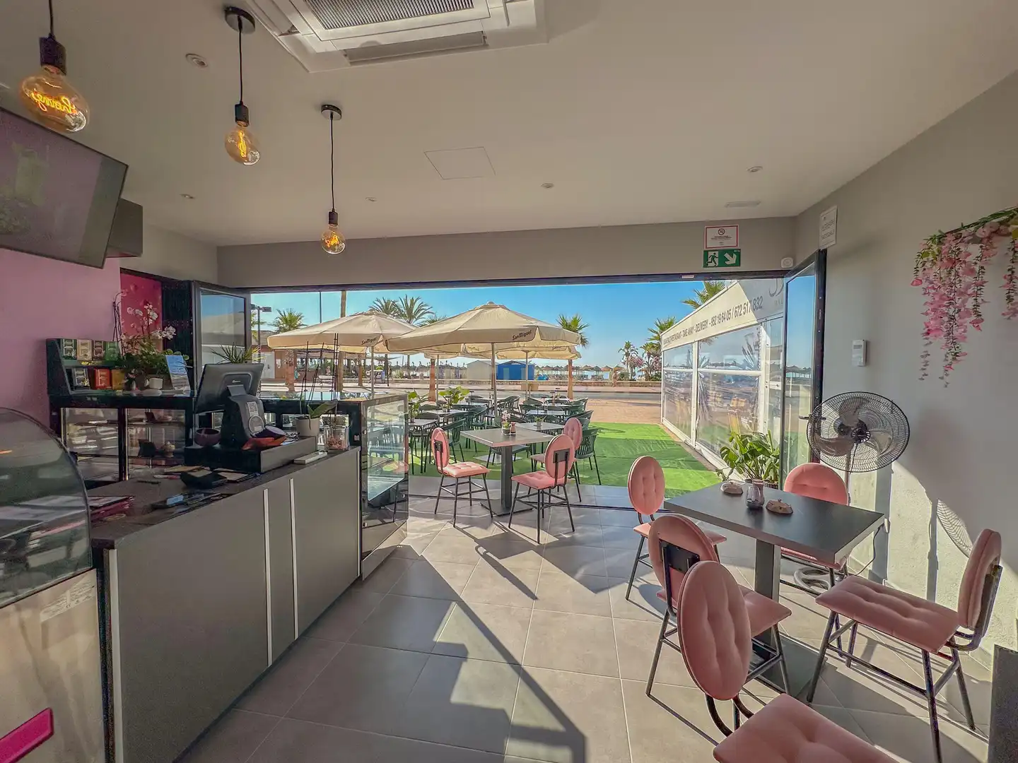 Terrace of Commercial properties for transfer in Fuengirola