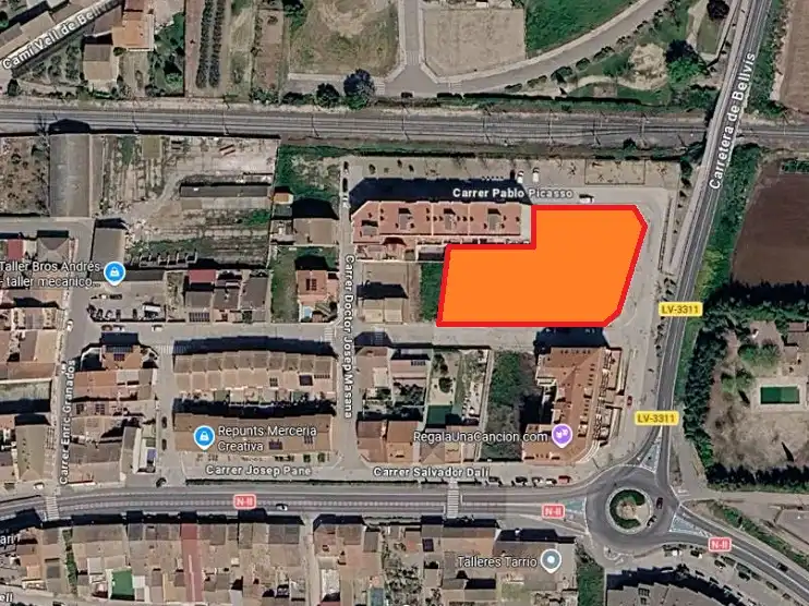 Vista exterior de Residencial en venda en Bell-lloc d'Urgell