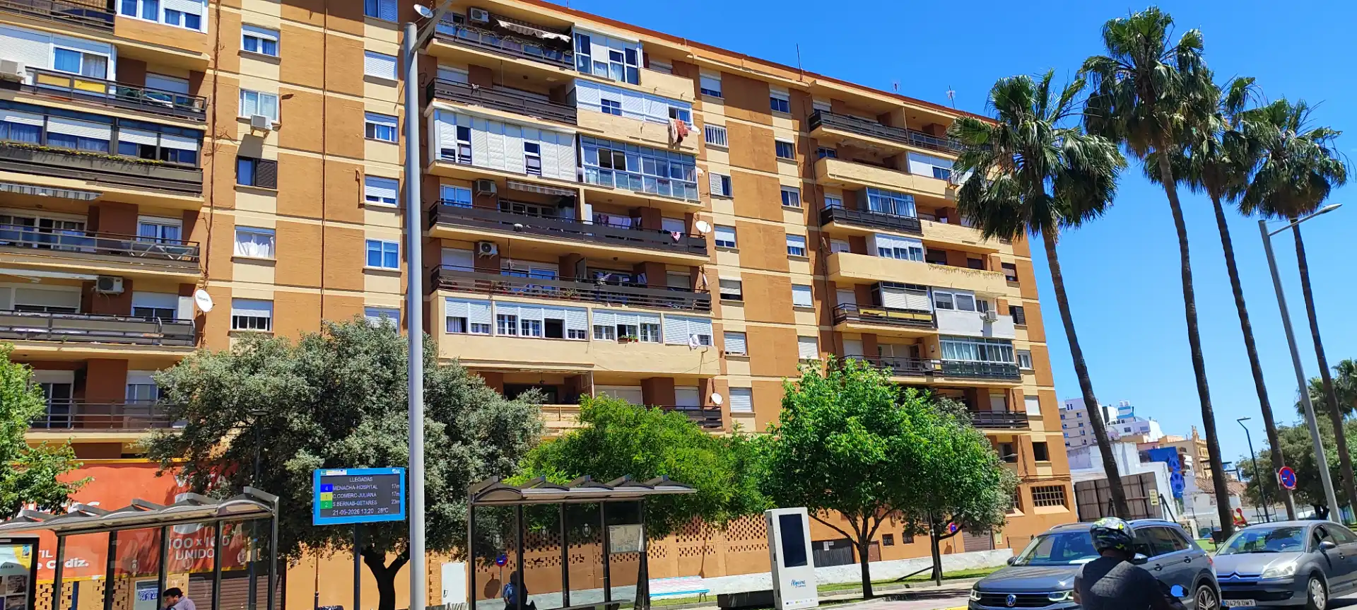 Exterior view of Flat for sale in Algeciras  with Heating, Terrace and Furnished