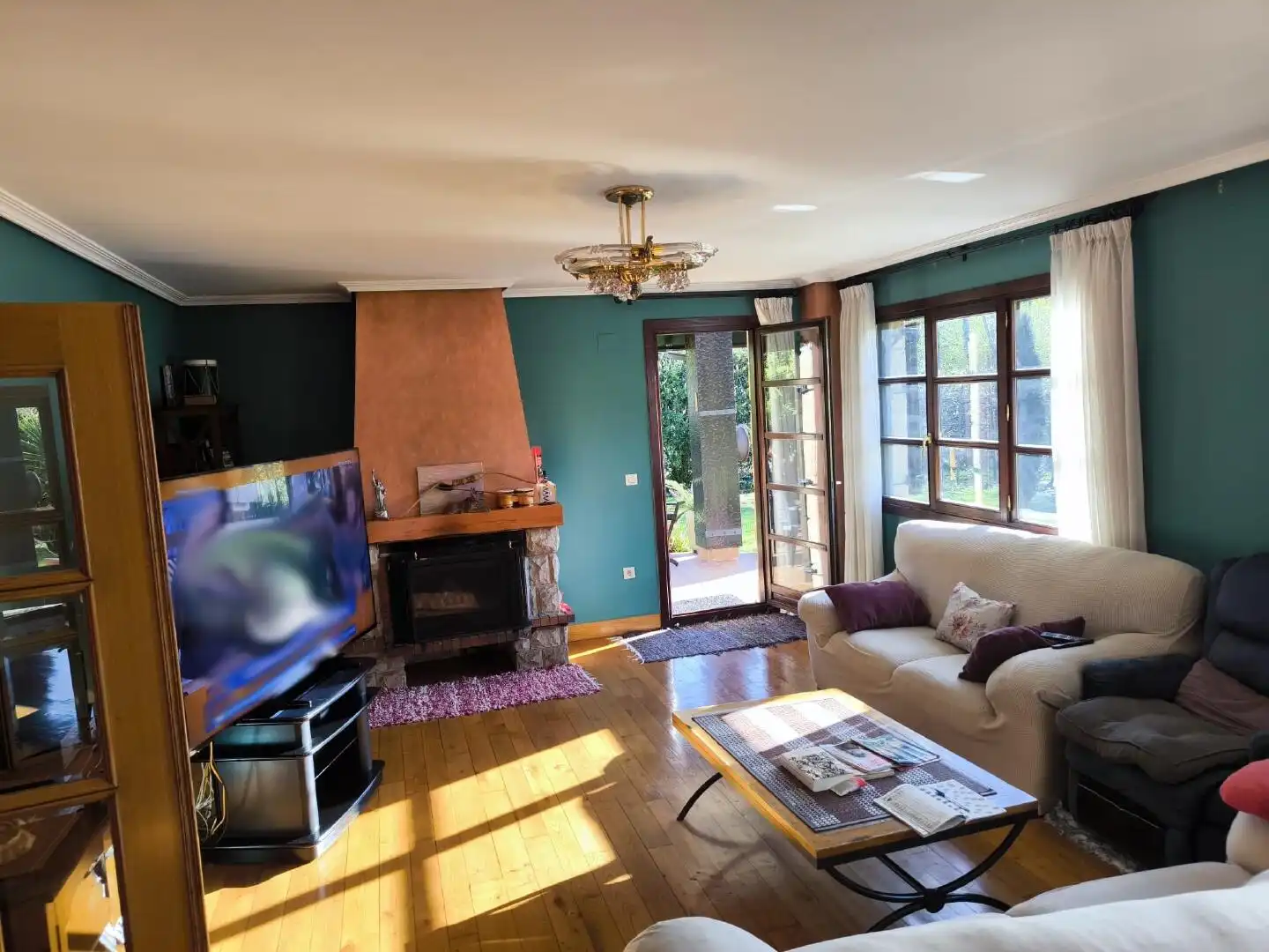 Sala d'estar de Casa o xalet en venda en Castro-Urdiales