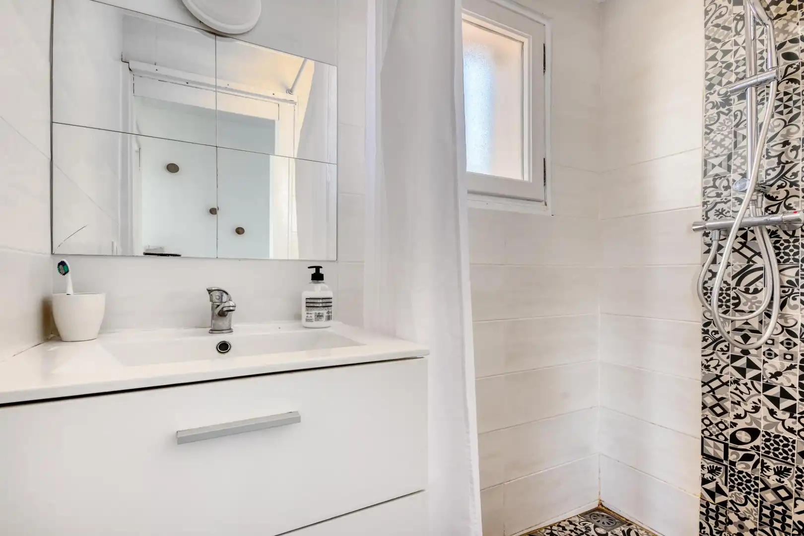 Bathroom of Detached homes for sale in Roses  with Terrace and Furnished