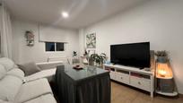 Living room of Flat for sale in Los Palacios y Villafranca  with Air Conditioner, Heating and Terrace